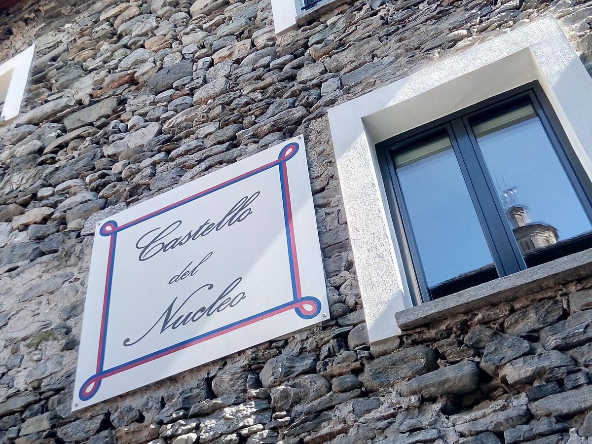Guesthouse "Castello Del Nucleo" イントラーニャ エクステリア 写真